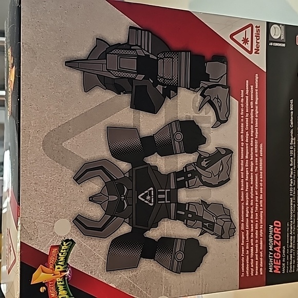 Power Rangers Megazord - Picture 4 of 4